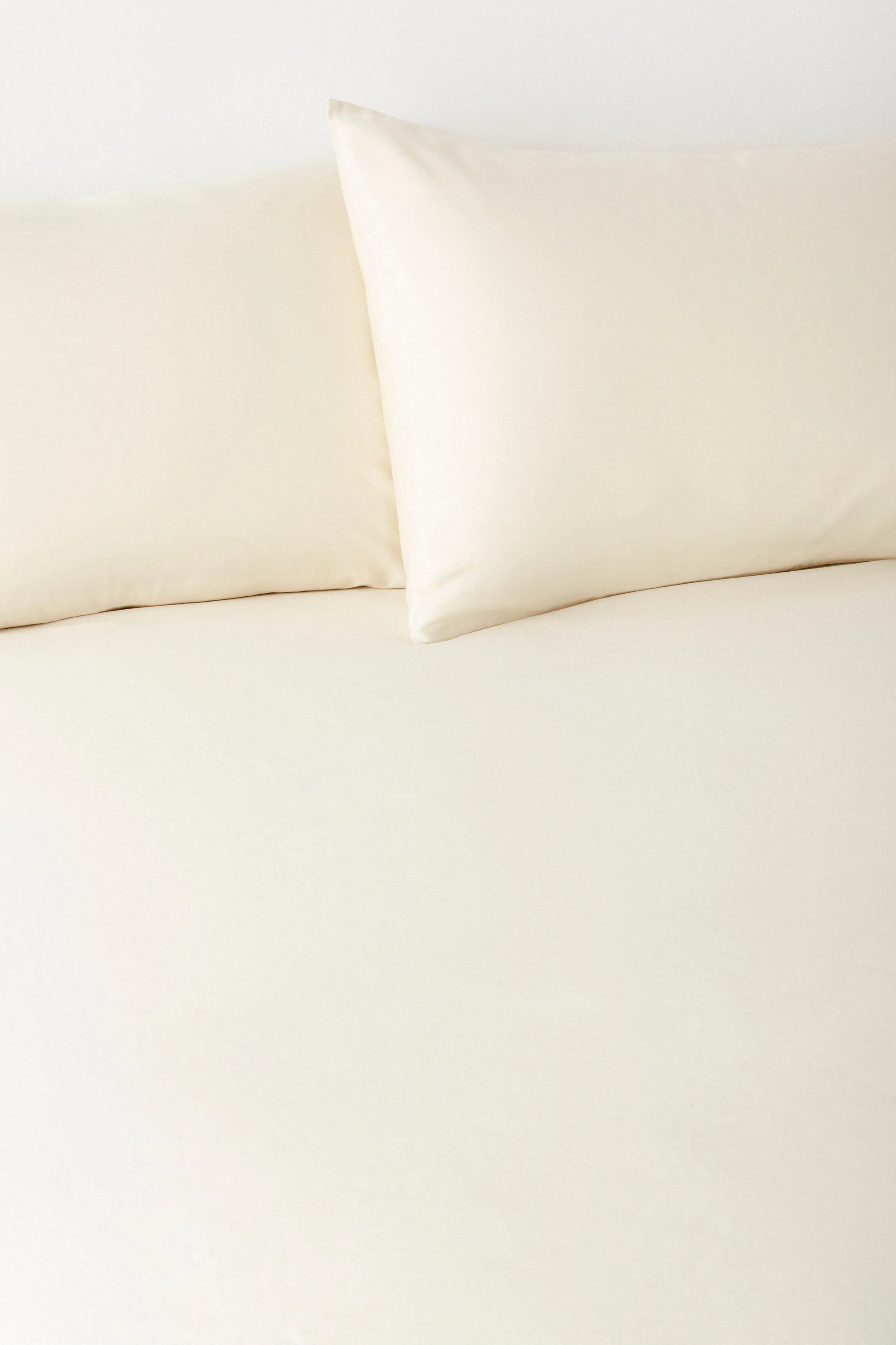 Fitted Sheet and Pillowcase Set in Natural