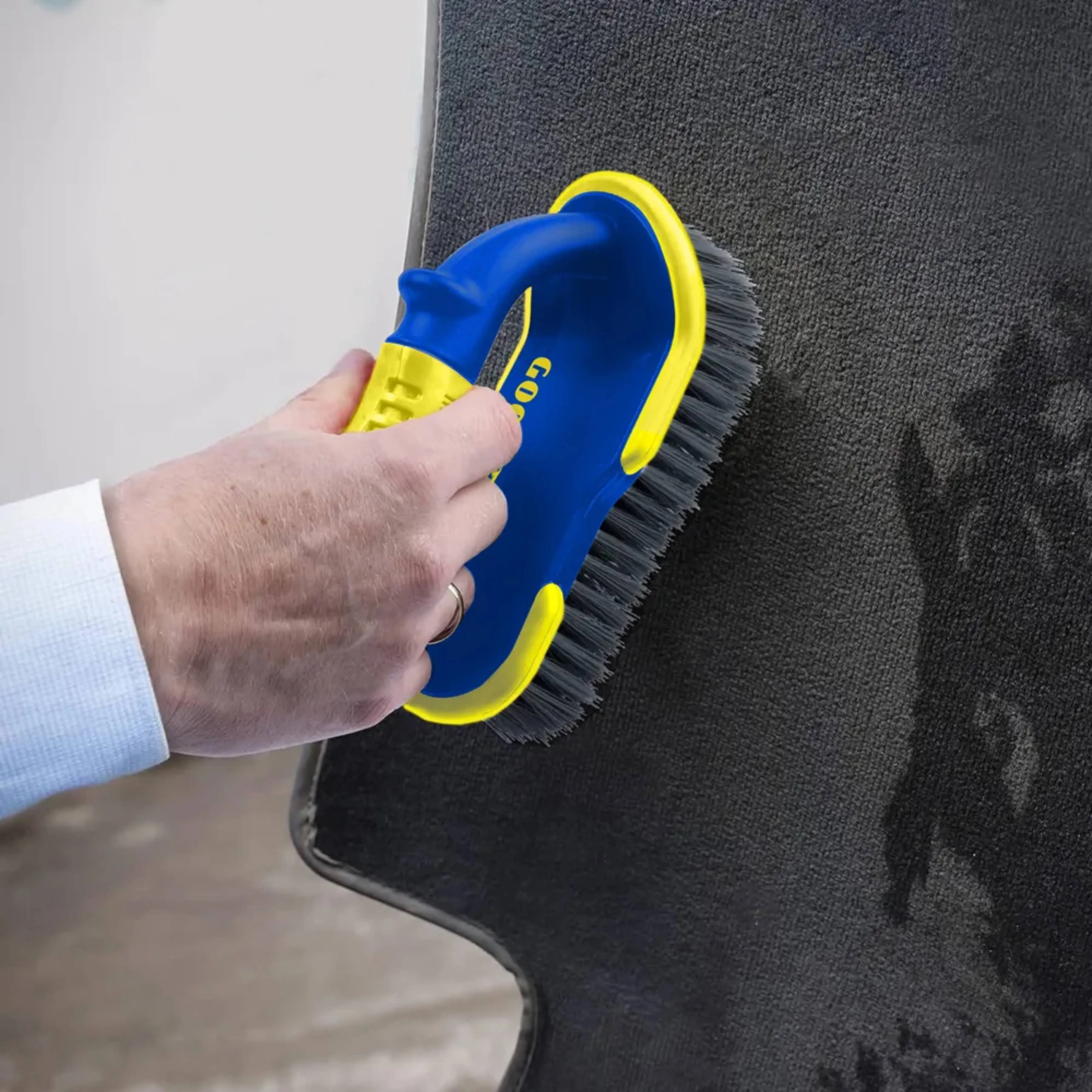 Goodyear Carpet Brush
