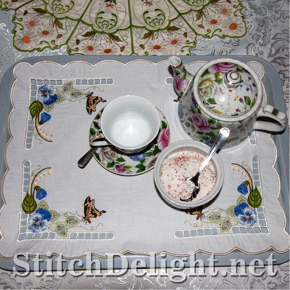 SD1137 Pansy Cutwork