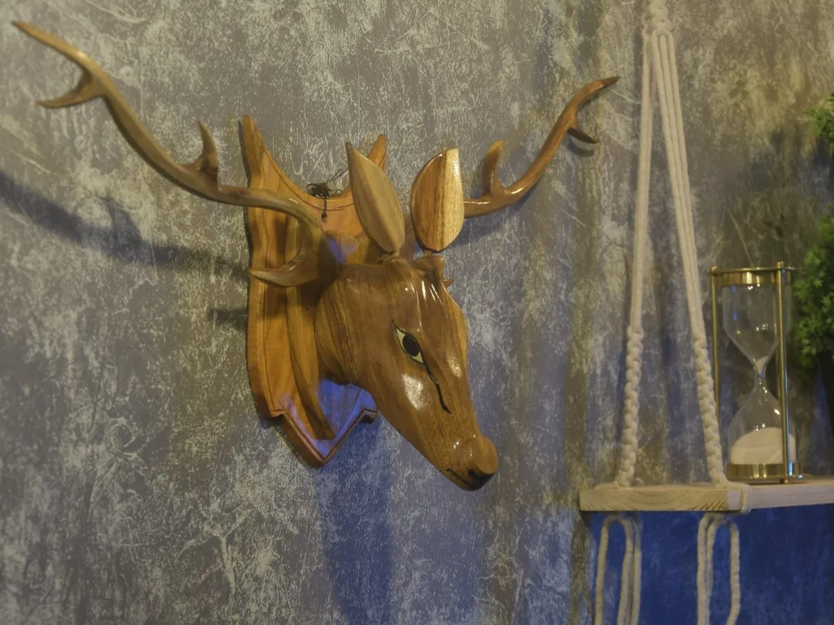 Sowpeace Artisan Wooden Deer Head: Exquisite Home Decor